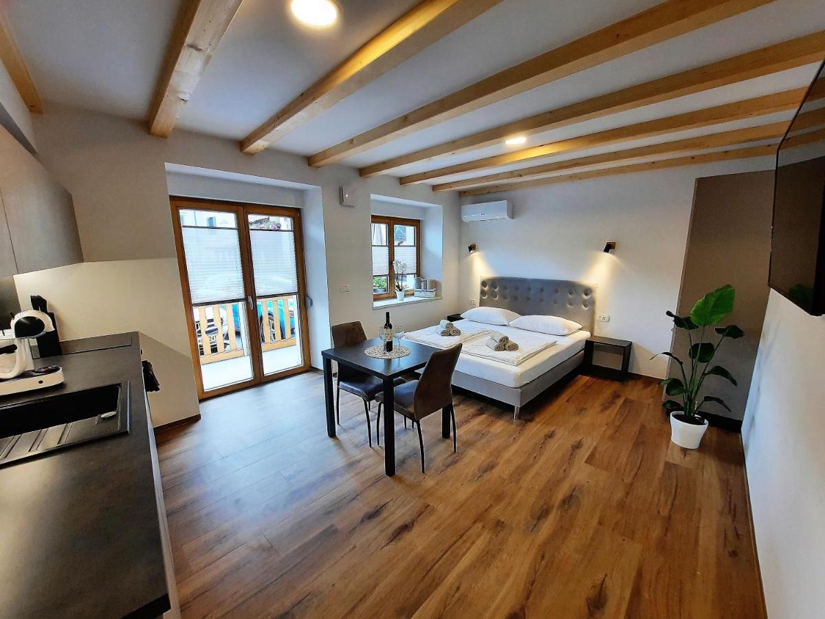 Apartments Hlapi With Spa Kobarid Exterior foto