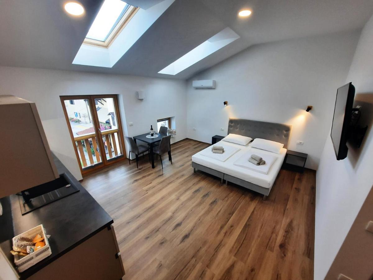 Apartments Hlapi With Spa Kobarid Exterior foto