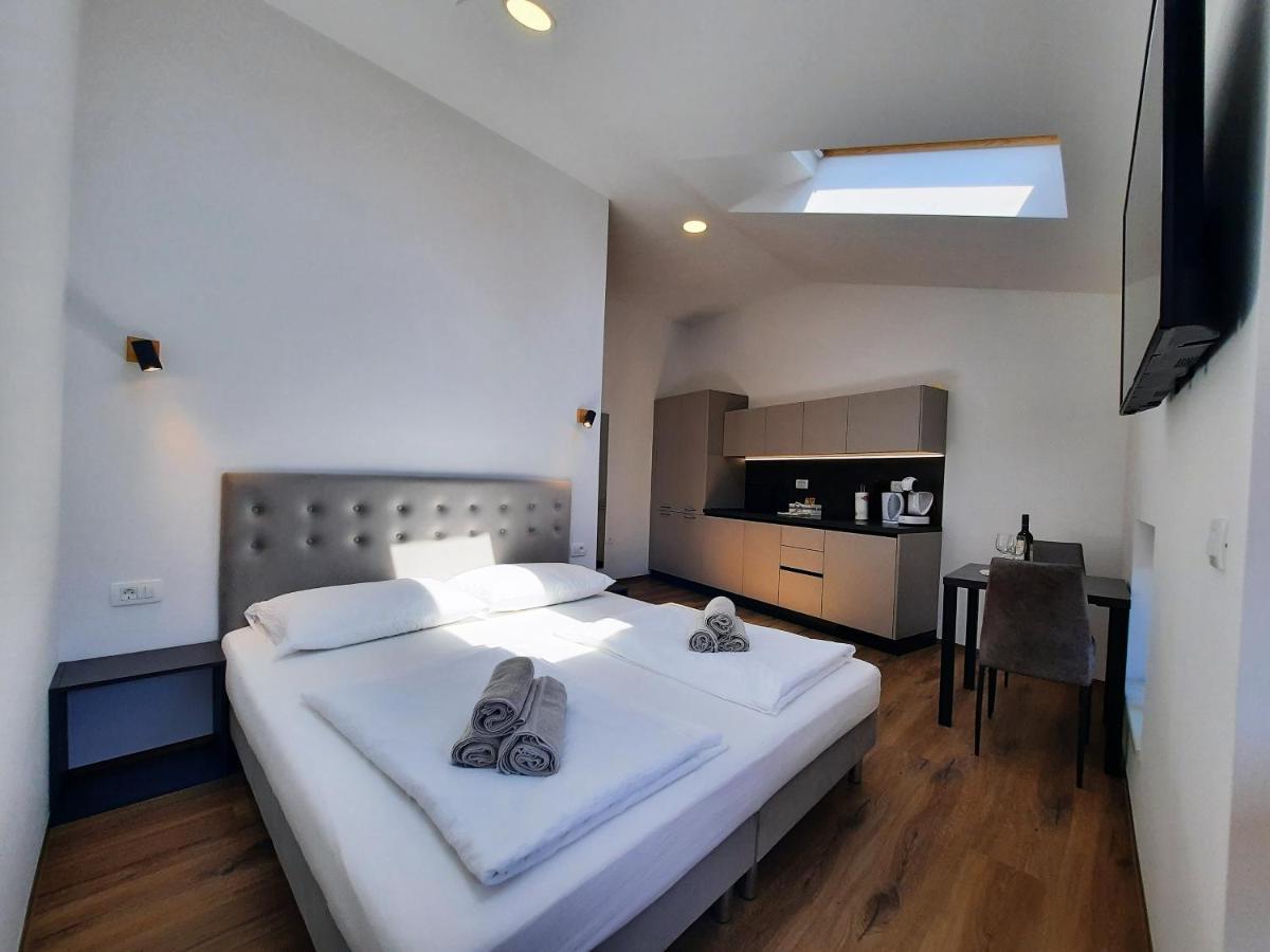 Apartments Hlapi With Spa Kobarid Exterior foto