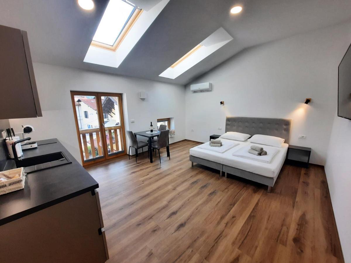 Apartments Hlapi With Spa Kobarid Exterior foto